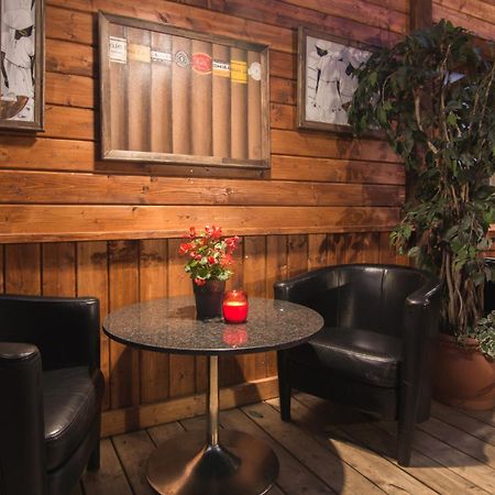 Agate Hotel Ozolnieki Eksteriør bilde